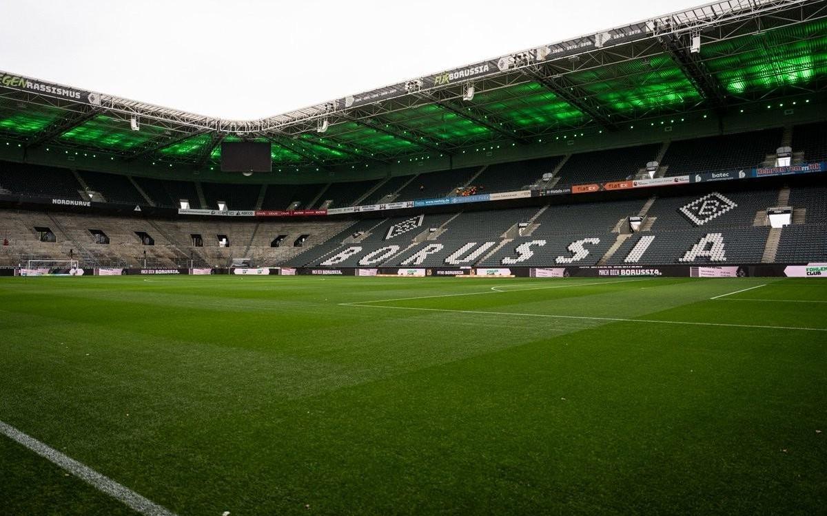 官方：拜仁客戰(zhàn)門興的比賽因交通原因推遲15分鐘開球