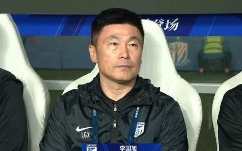 22，大連英博阻擊申花呂焯毅世界波劉祝潤破門裁判多次看var