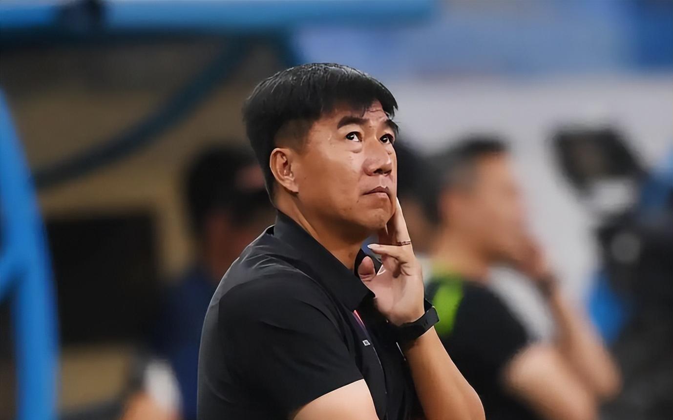 國足49歲名宿語出驚人：成都蓉城有7個外援，不奪冠要怪徐正源