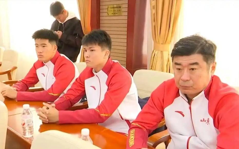 從夏到秋九輪不敗，自北向南爭取金牌，韓鵬率隊參加全運會